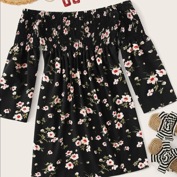 Dresses & Skirts - Ditsy floral print dress/off the shoulder size8/10